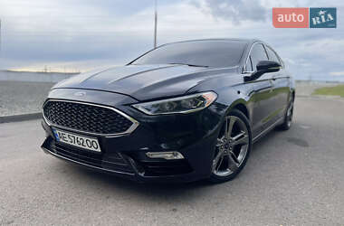 Седан Ford Fusion 2016 в 