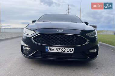 Седан Ford Fusion 2016 в 