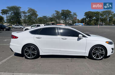 Седан Ford Fusion 2020 в 