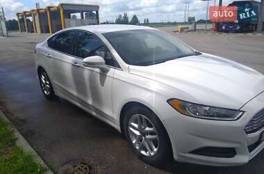 Седан Ford Fusion 2013 в 