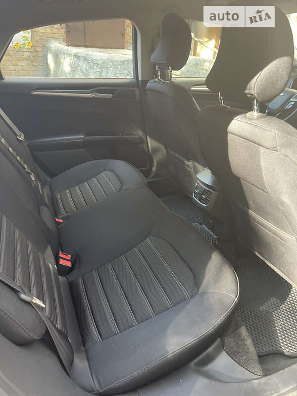 Седан Ford Fusion 2015 в Киеве фото 12 Седан Ford Fusion 2015 в Киеве