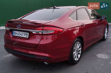Седан Ford Fusion 2016 в 