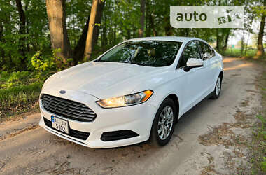 Седан Ford Fusion 2014 в Маневичах