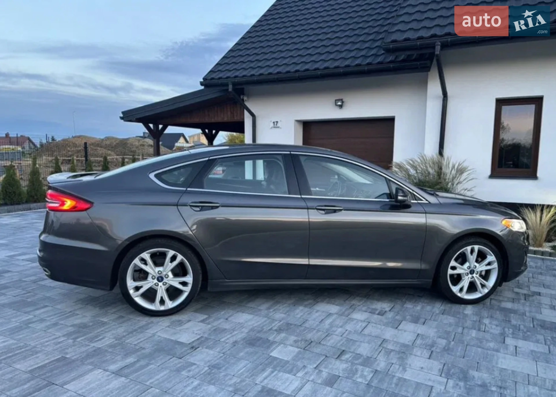2017 Ford Fusion - мініатюра 10