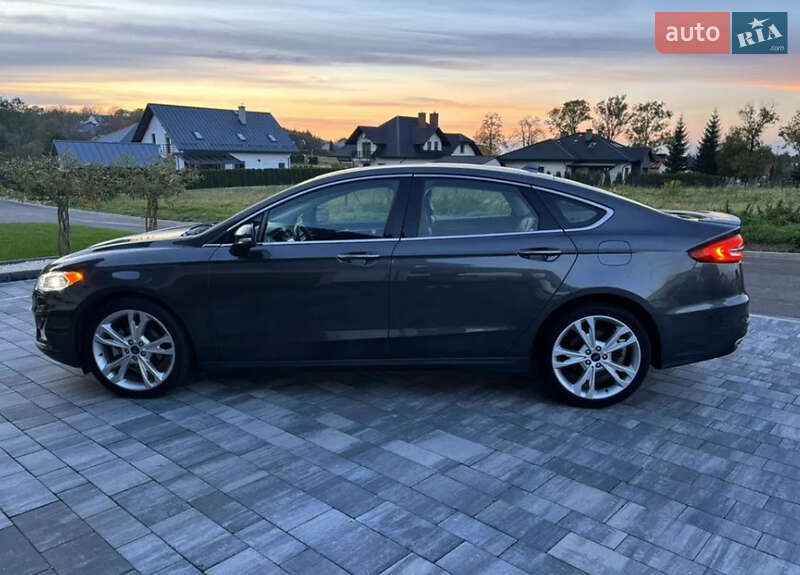 Седан Ford Fusion 2017 в Ровно