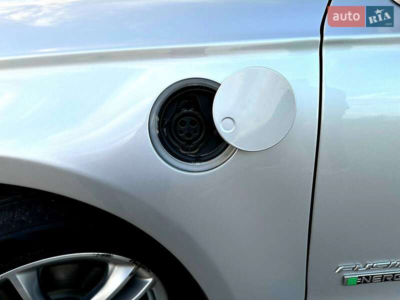 Седан Ford Fusion 2014 в 