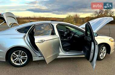 Седан Ford Fusion 2014 в 