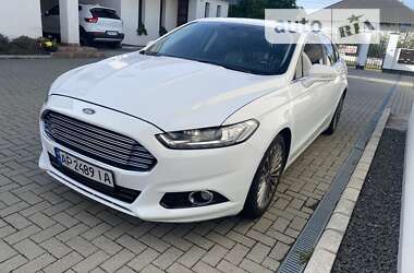 Седан Ford Fusion 2015 в Ужгороде