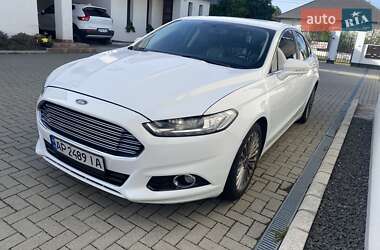 Седан Ford Fusion 2015 в 