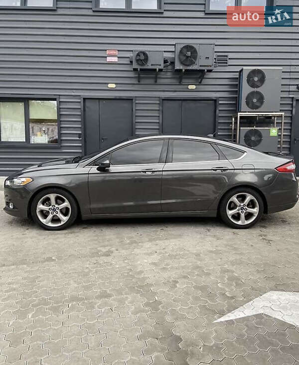 Ford Fusion 2015