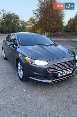 Седан Ford Fusion 2015 в 
