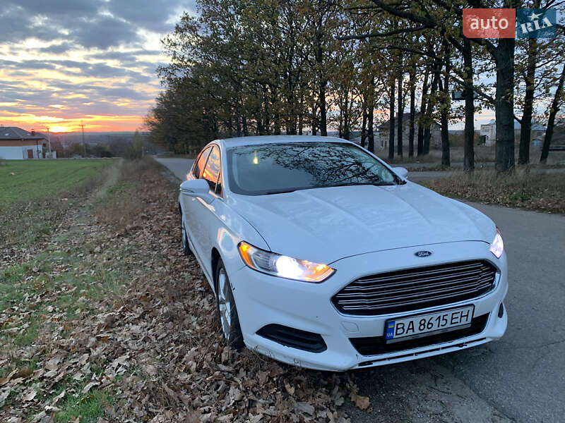 Седан Ford Fusion 2015 в Кропивницькому