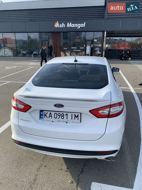 Седан Ford Fusion 2016 в Києві