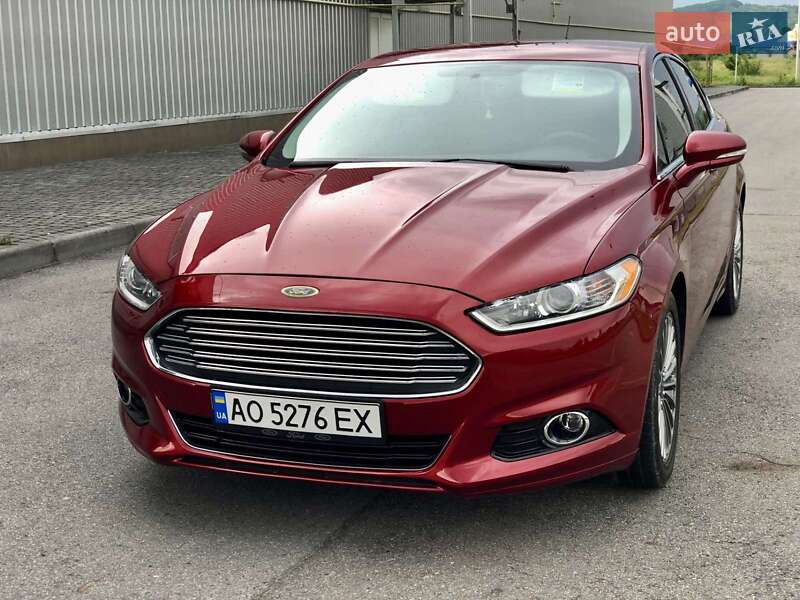 Седан Ford Fusion 2014 в Тячеве