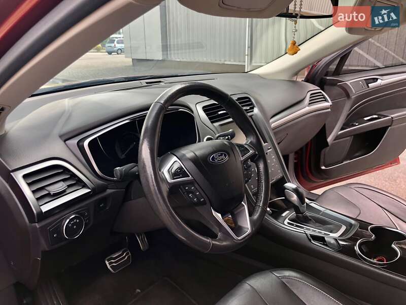 Седан Ford Fusion 2014 в Тячеве