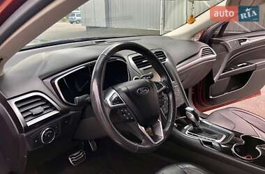 Седан Ford Fusion 2014 в 