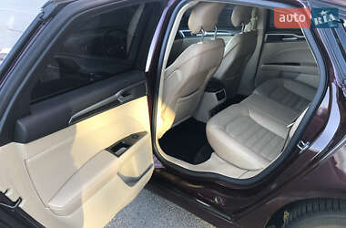 Седан Ford Fusion 2013 в 