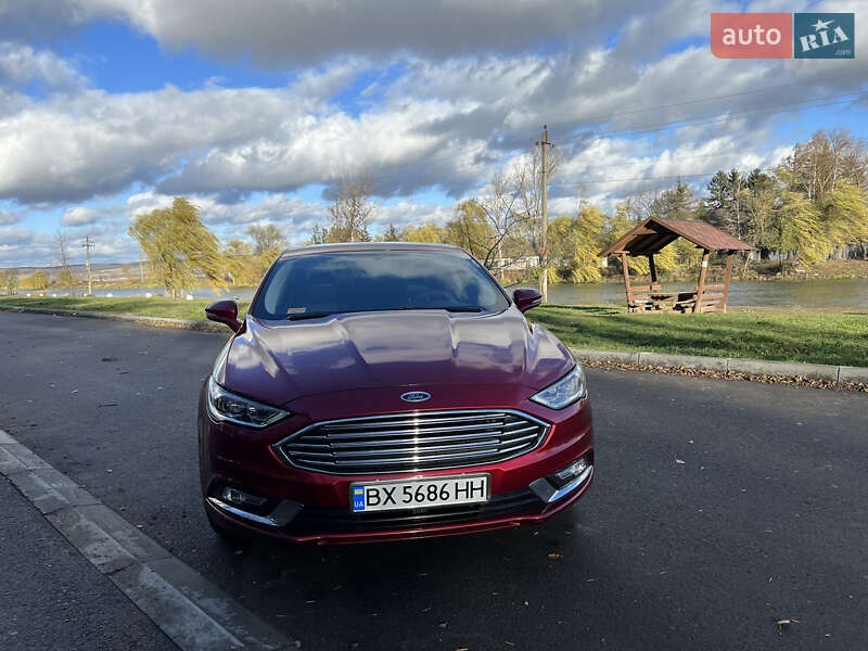 Седан Ford Fusion 2016 в Бурштині
