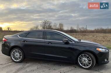 Седан Ford Fusion 2015 в 