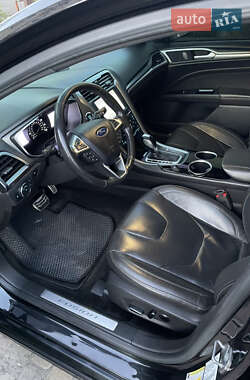 Хэтчбек Ford Fusion 2012 в 