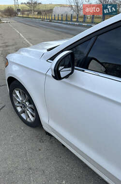 Седан Ford Fusion 2017 в 