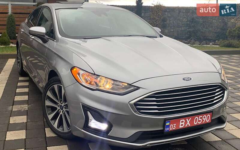 Седан Ford Fusion 2020 в Львові