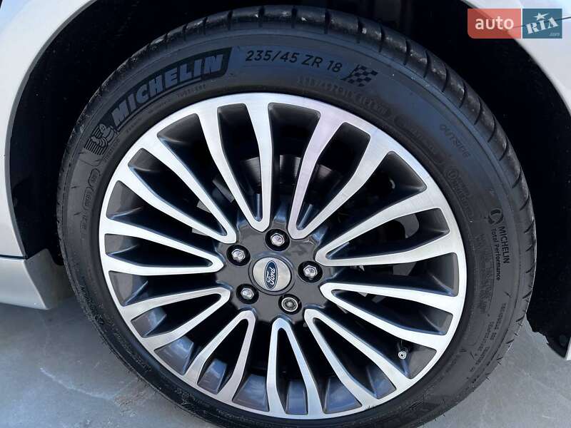 Седан Ford Fusion 2018 в Днепре