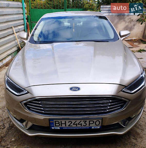 Седан Ford Fusion 2017 в Золочеві