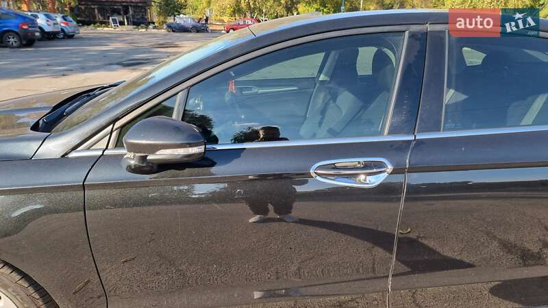 Седан Ford Fusion 2013 в Александрие