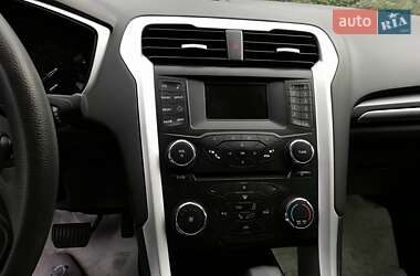 Седан Ford Fusion 2013 в Александрие