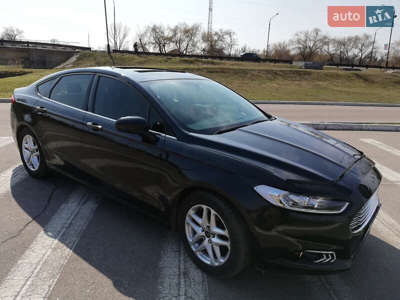 Седан Ford Fusion 2013 в Александрие