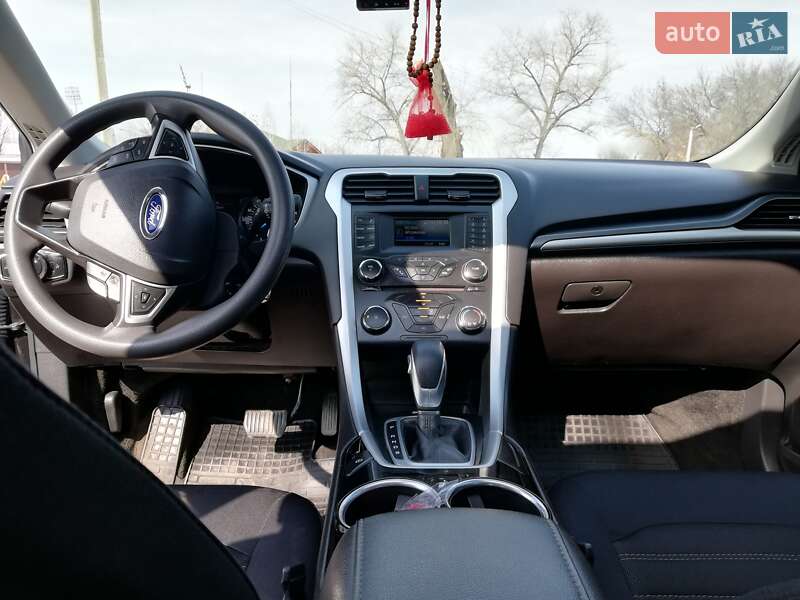 Седан Ford Fusion 2013 в Александрие