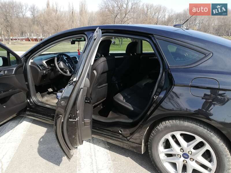 Седан Ford Fusion 2013 в Александрие