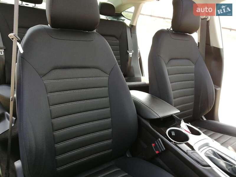 Седан Ford Fusion 2013 в Александрие
