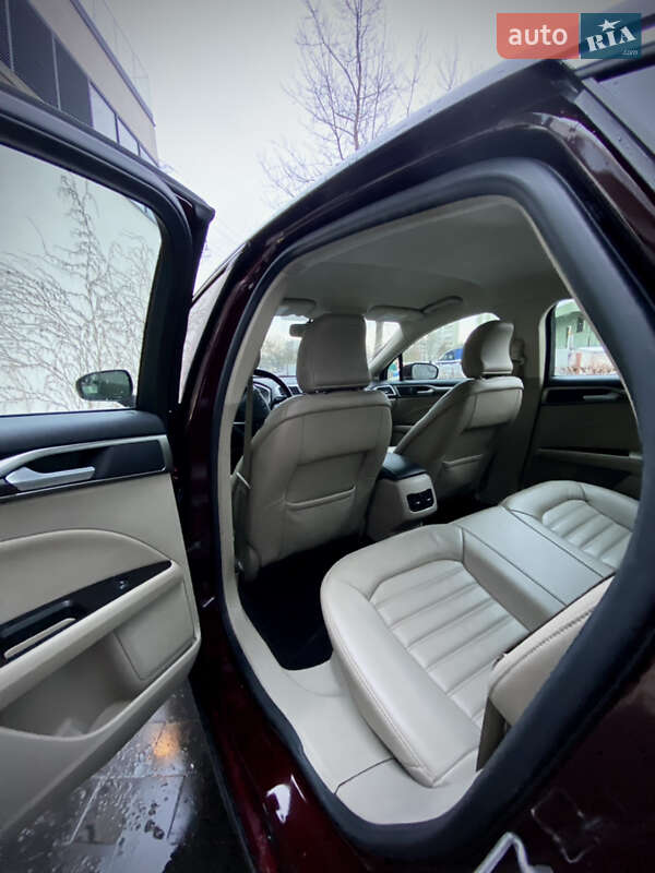 Седан Ford Fusion 2016 в Івано-Франківську