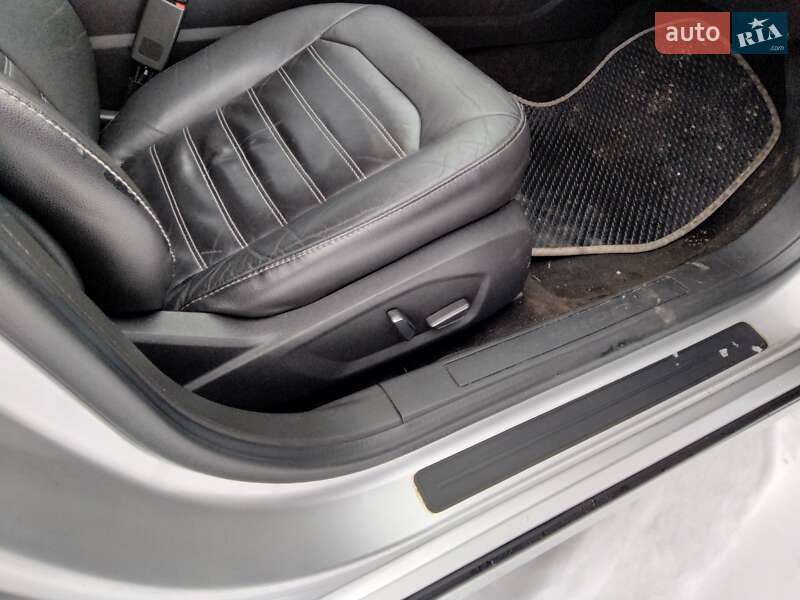 Седан Ford Fusion 2014 в Благовіщенську