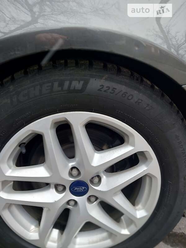 Седан Ford Fusion 2015 в Павлограде