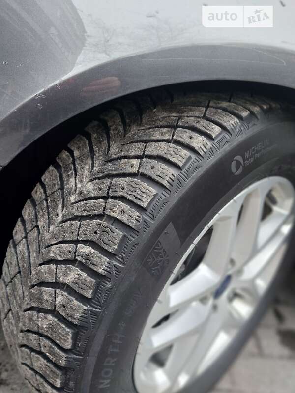 Седан Ford Fusion 2015 в Павлограде