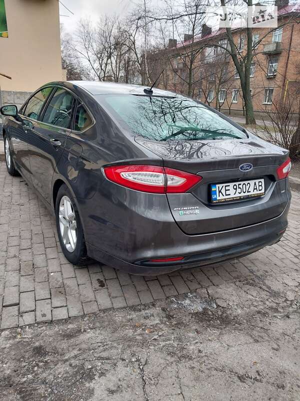 Седан Ford Fusion 2015 в Павлограде