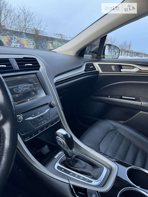Седан Ford Fusion 2013 в Луцьку