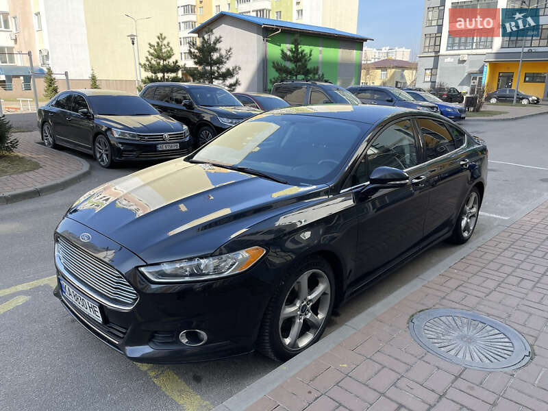 Седан Ford Fusion 2014 в Вишневому