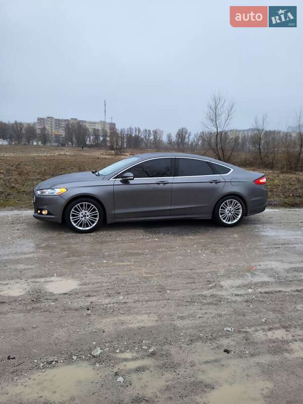 Седан Ford Fusion 2013 в Каменском