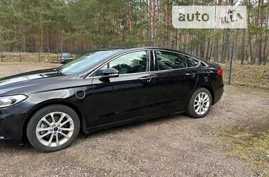 Седан Ford Fusion 2019 в Одессе