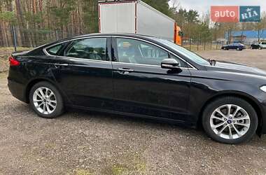 Седан Ford Fusion 2019 в Одессе