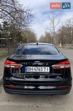 Седан Ford Fusion 2019 в Одесі