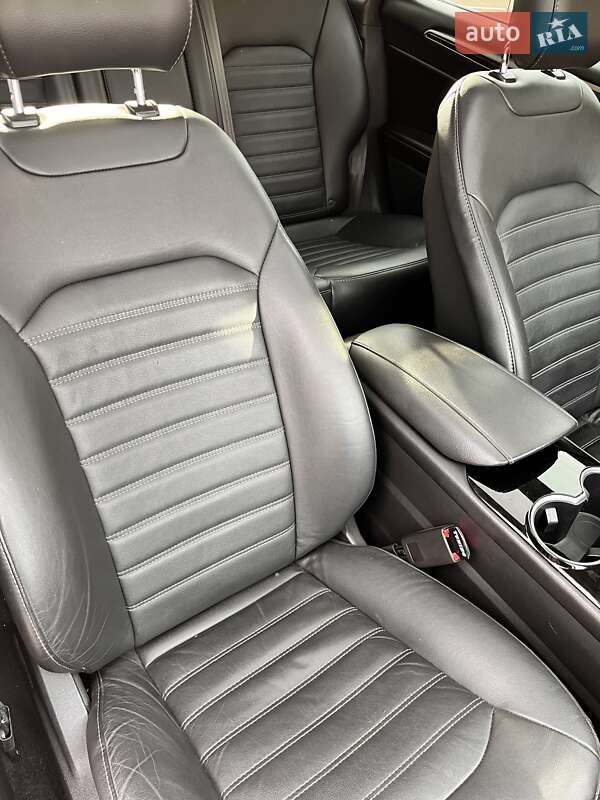 Седан Ford Fusion 2014 в Чемерівцях