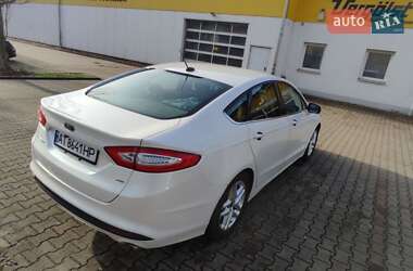 Седан Ford Fusion 2012 в Снятине