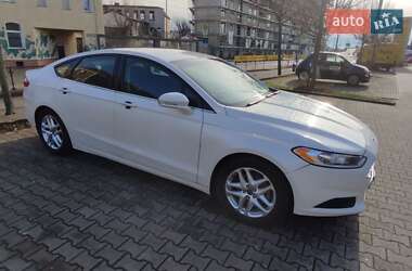 Седан Ford Fusion 2012 в 