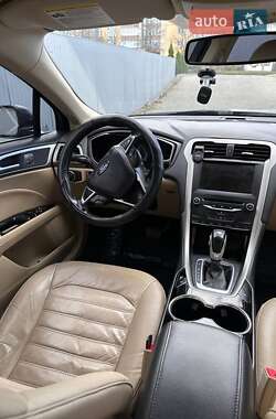 Седан Ford Fusion 2014 в 