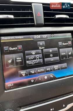 Седан Ford Fusion 2014 в 